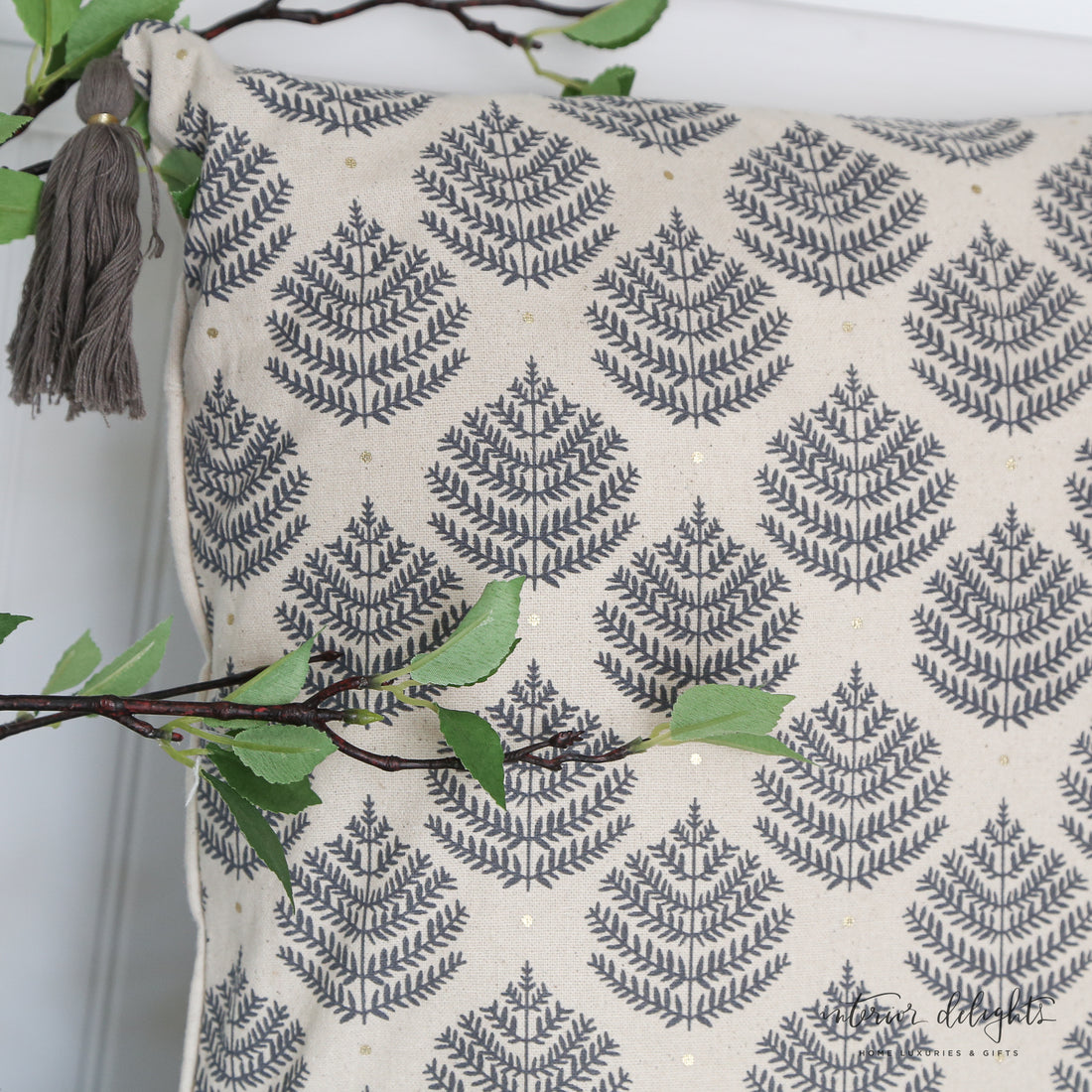 Leaf Pattern Cotton Pillow