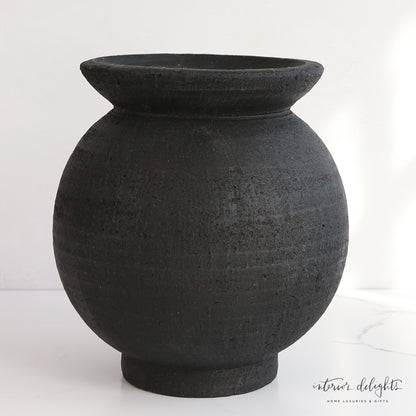 9.5&quot; Black Paul Vase