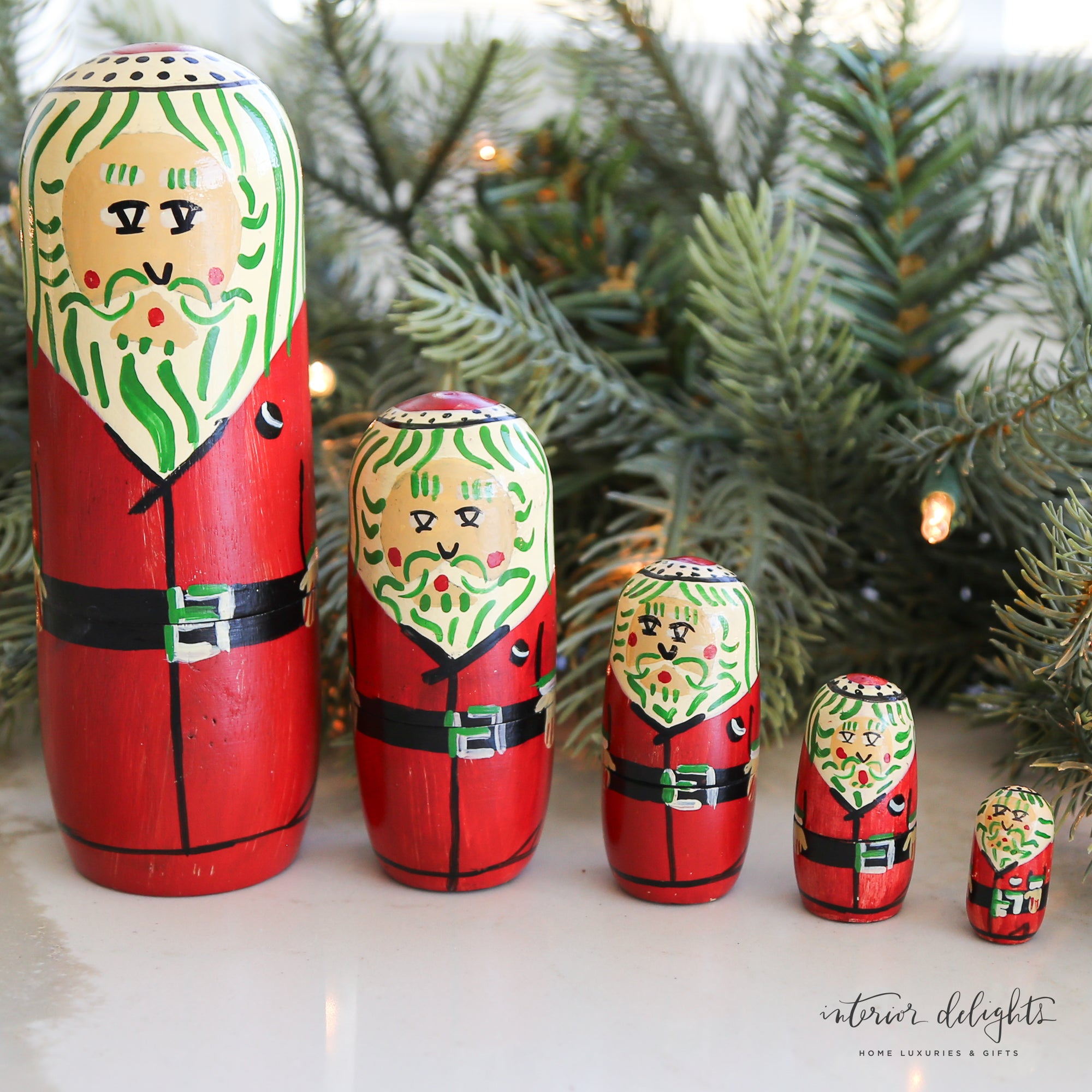 Nesting Santa Dolls- Set of 5